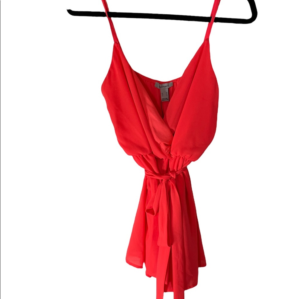 💞 NWT ReVamped Coral Romper Ladies size Medium